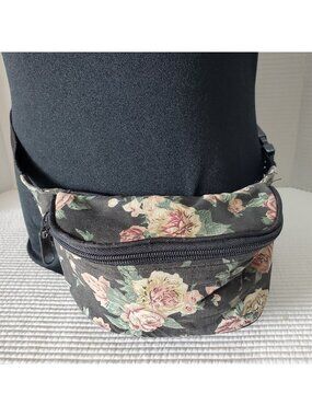 Floral Roses Fanny Pack Crossbody 1990s Y2K Hip Bag Black Pink Adjustable Zipper